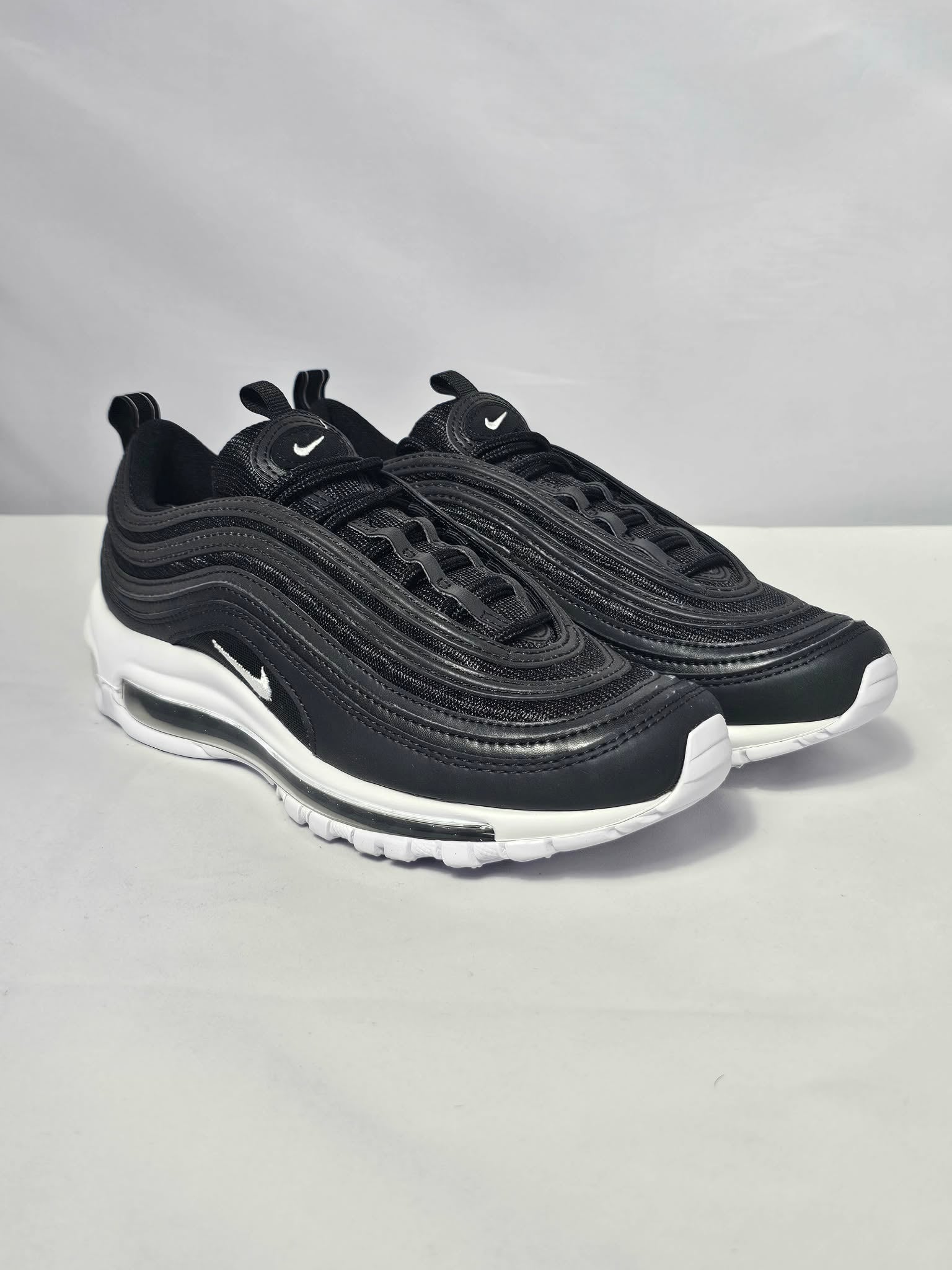 Nike Air Max 97 Czarne Rozmiar 39 – Kultowa Amortyzacja AquaMagic Outlet