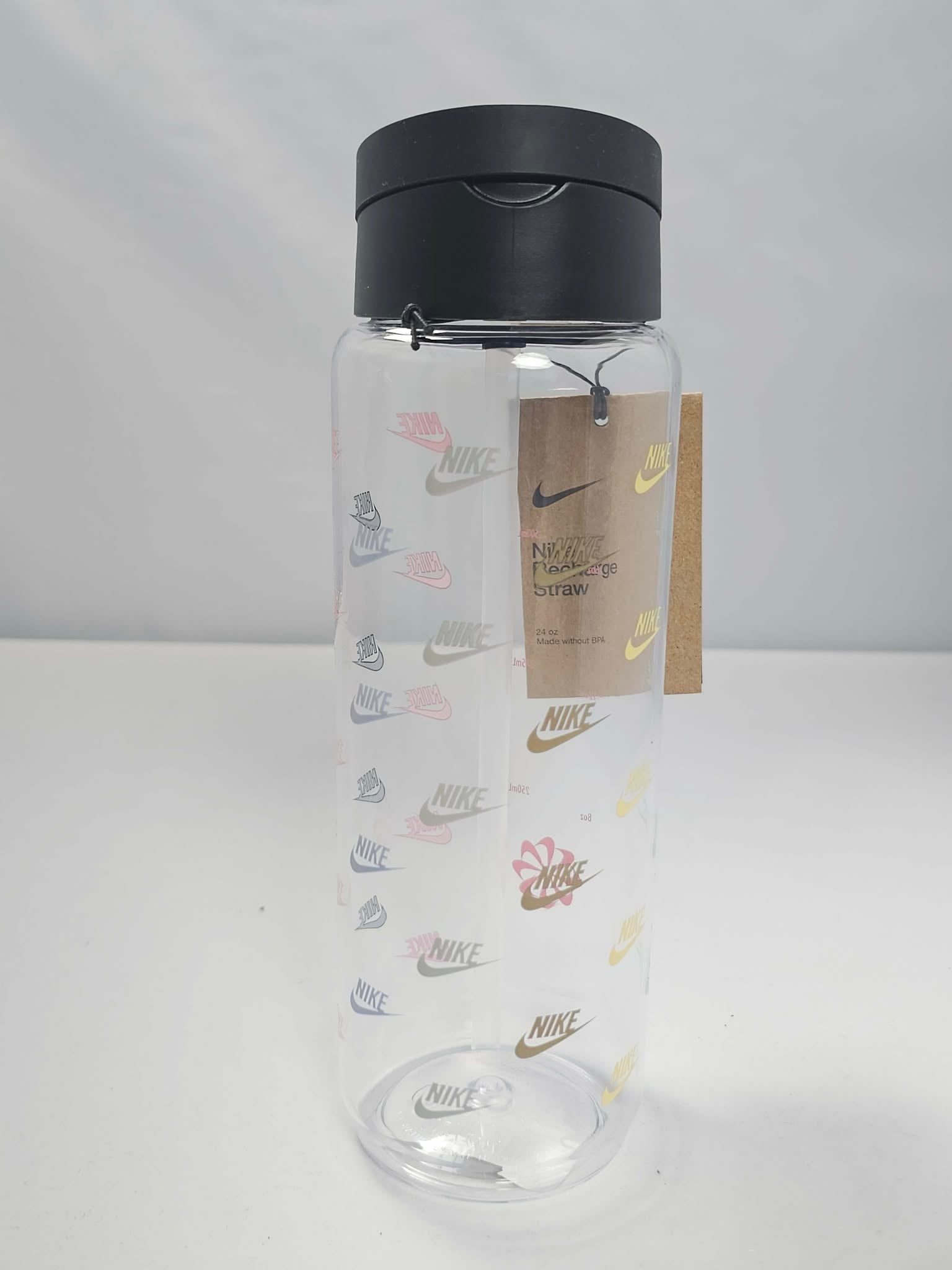 Bidon Nike Recharge Straw 700ml – Szczelna Butelka ze Słomką AquaMagic Outlet