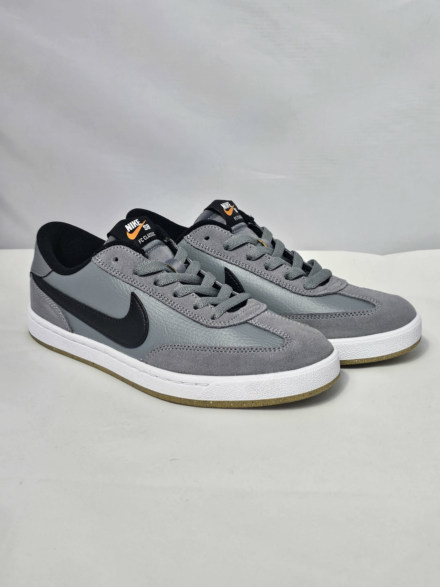 Nike SB FC Classic Szare Rozmiar 40 – Kultowy Styl Skate AquaMagic Outlet
