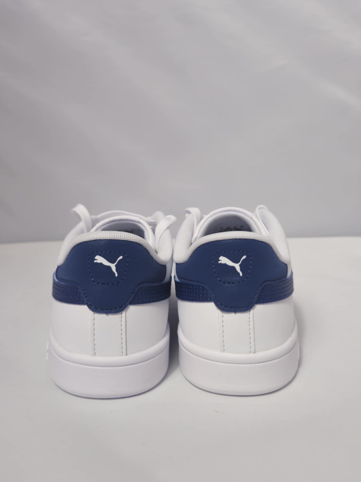 Buty Puma Rozmiar 42 – Białe Klasyczne Sneakersy Męskie AquaMagic Outlet