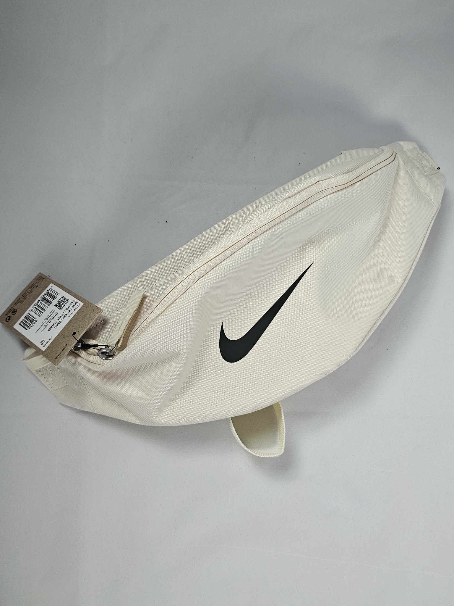 Saszetka Nerka Nike Heritage 3L – Komfort i Styl AquaMagic Outlet