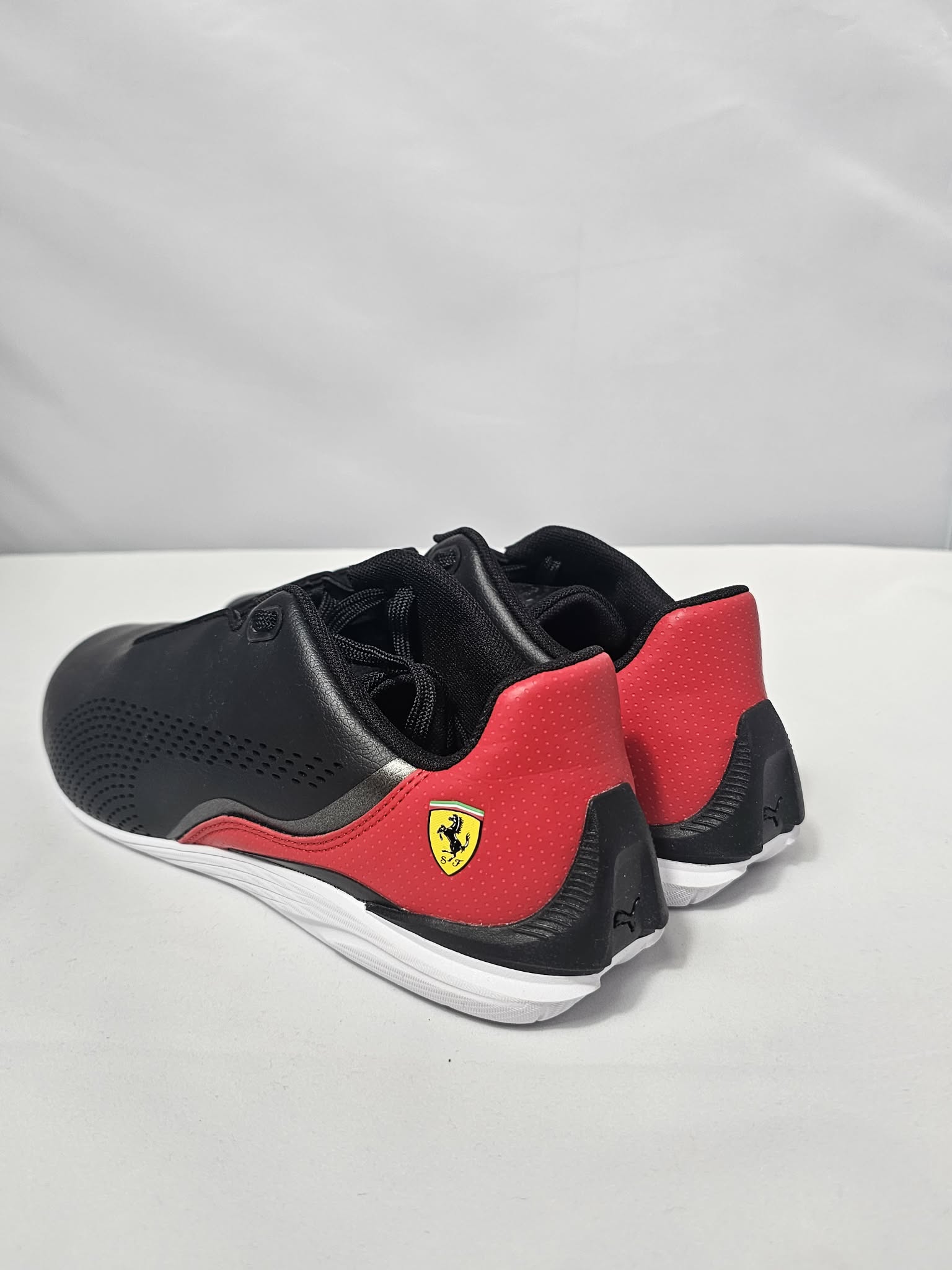 Puma Ferrari Drift Cat Rozmiar 41 – Styl Motorsport AquaMagic Outlet