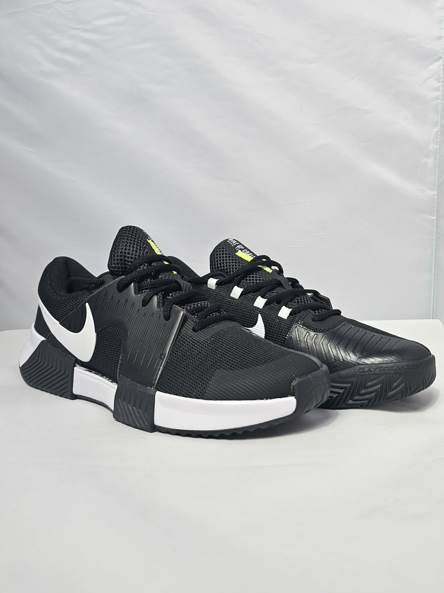 Nike GP Challenge 1 Rozmiar 40 – Profesjonalne Buty Tenisowe AquaMagic Outlet
