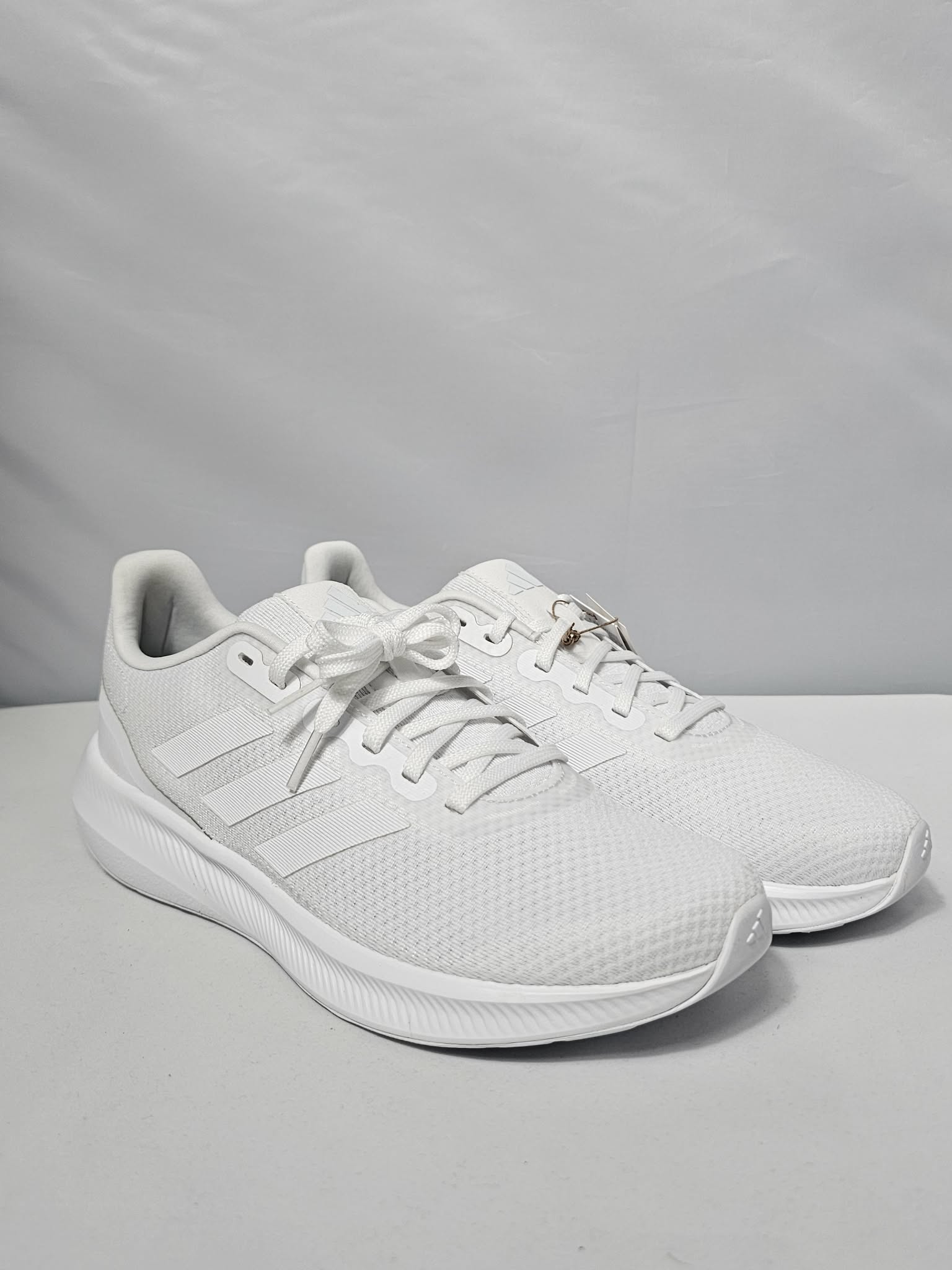 Adidas Runfalcon 3.0 – Lekkość i Amortyzacja w Każdym Kroku AquaMagic Outlet