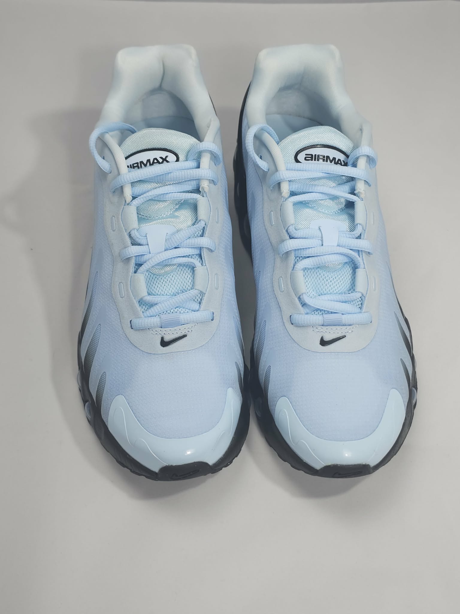 Nike Air Max Dn8 – Futurystyczne Sneakersy | Rozmiar 42 AquaMagic Outlet