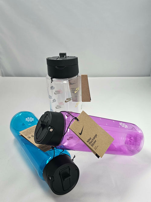 Bidon Nike Recharge Straw 700ml – Szczelna Butelka ze Słomką AquaMagic Outlet