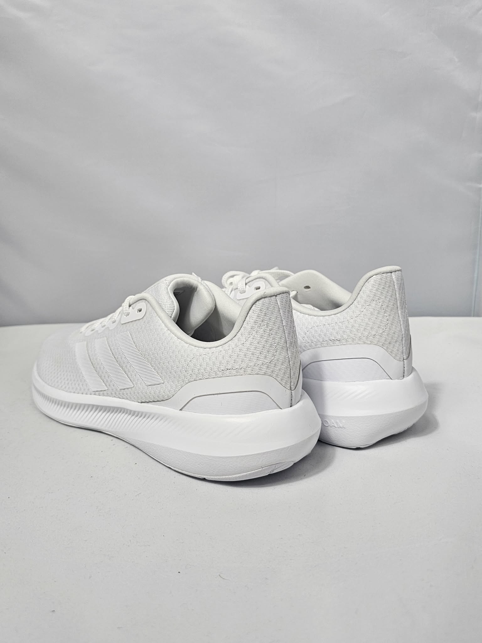 Adidas Runfalcon 3.0 – Lekkość i Amortyzacja w Każdym Kroku AquaMagic Outlet