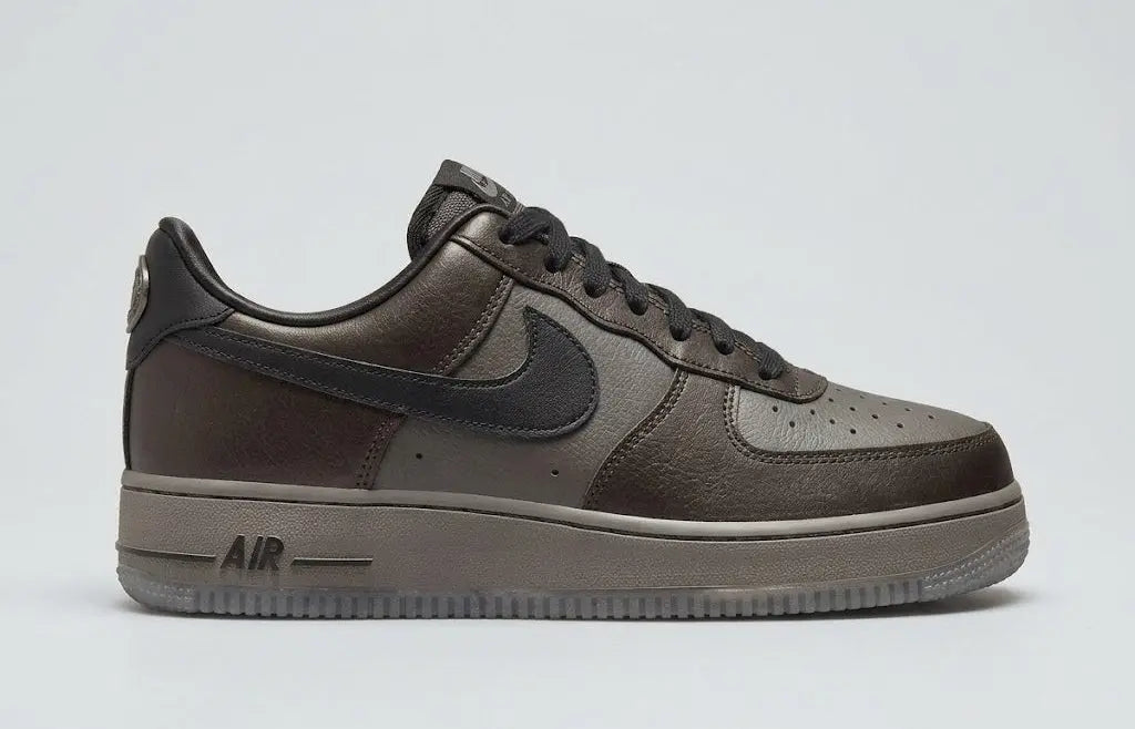 Nike Air Force 1 Low '07 LV8 Rozmiar 38.5 – Metaliczny Brąz Aquamagic outlet