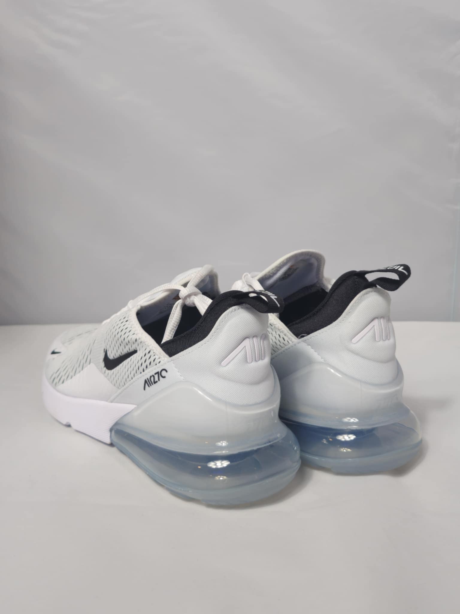 Nike Air Max 270 Białe Rozmiar 44.5 – Ikona Komfortu AquaMagic Outlet