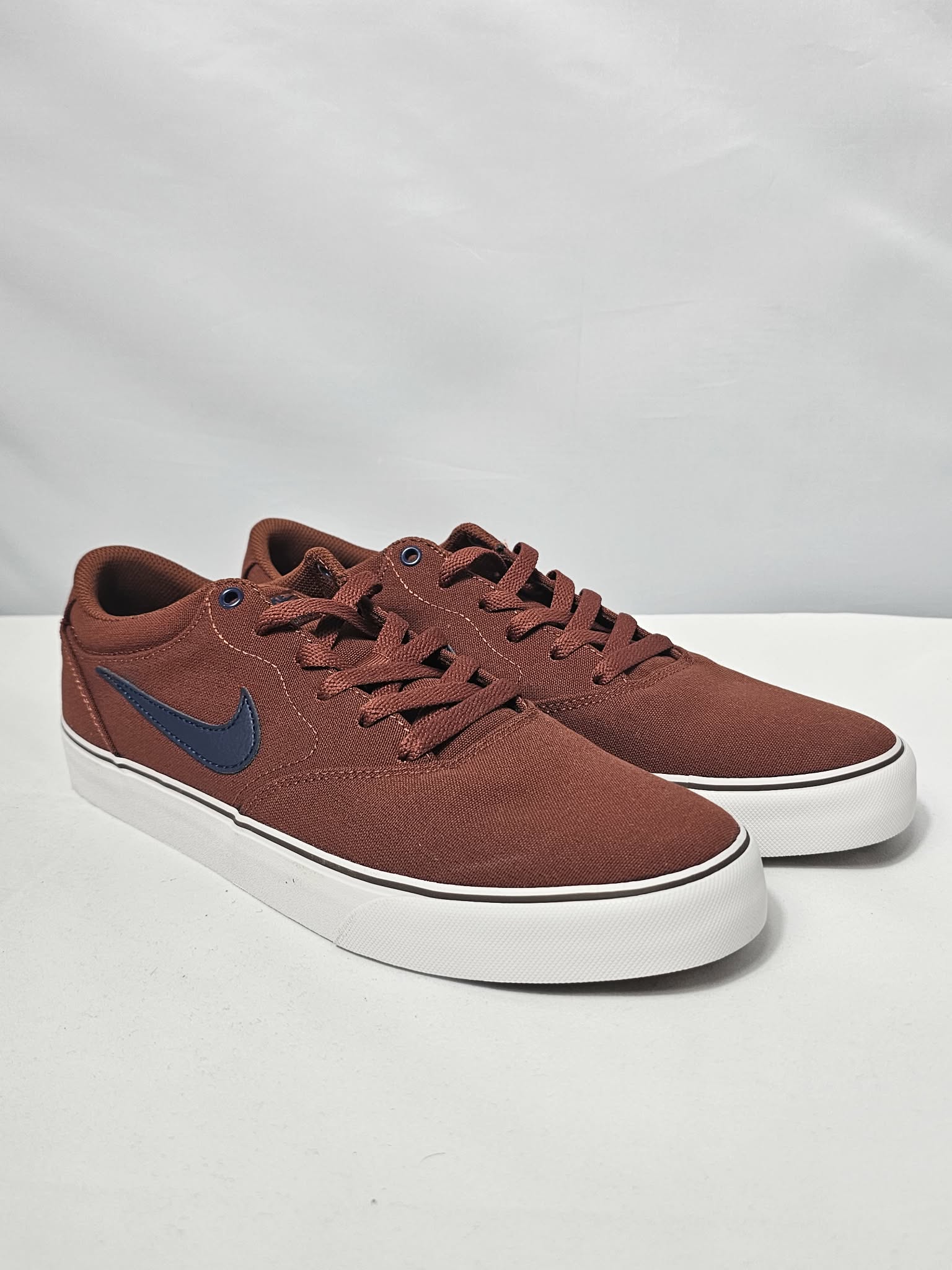 Nike SB Chron 2 Brązowe Rozmiar 44 – Kultowy Styl Skate AquaMagic Outlet