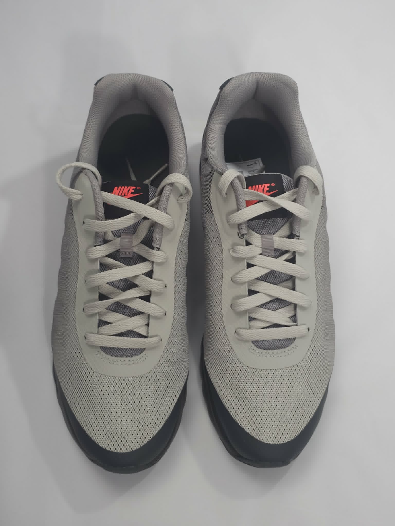 Nike Air Max Invigor Czarno-Szare | Rozmiar 44 AquaMagic Outlet