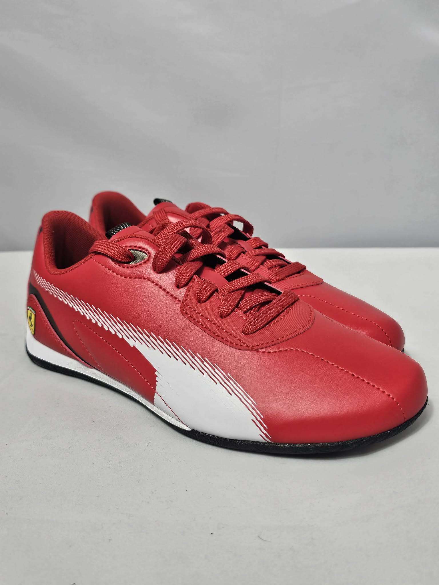 Buty Puma Ferrari Męskie Czerwone – Sportowy Styl i Komfort AquaMagic Outlet