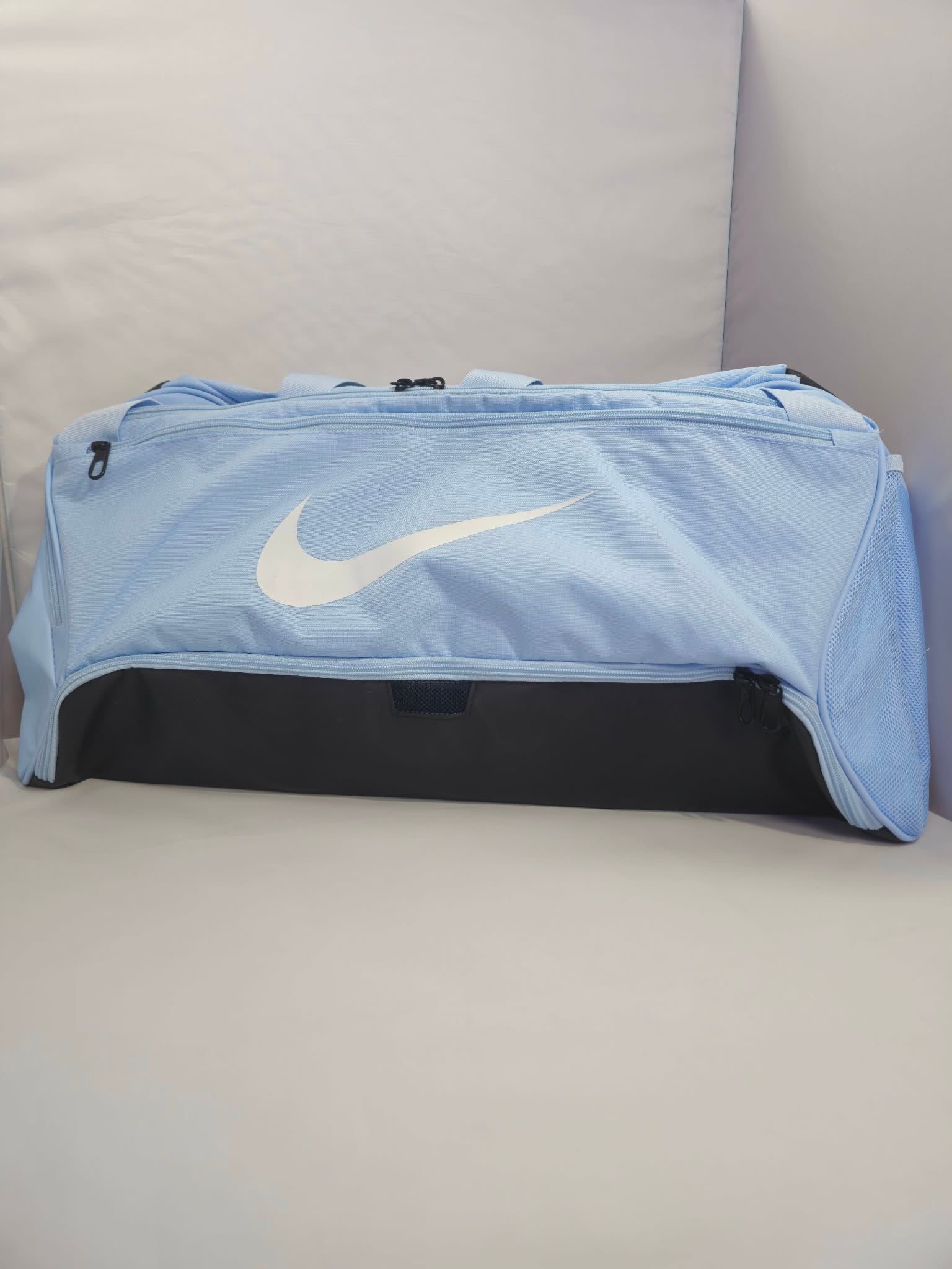 Błękitna torba sportowa Nike | Pojemna i wytrzymała AquaMagic Outlet